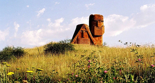 Памятник "Мы – наши горы". Фото: https://www.armmuseum.ru/