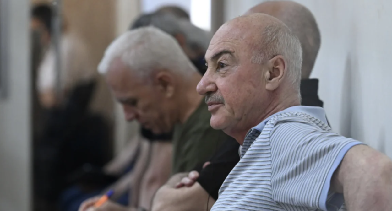 Армянские пленные на рассмотрении апелляции. Скриншот фото Report от 24.07.26, https://report.az/ru/proisshestviya/bakinskij-apellyacionnyj-sud-prodolzhil-slushaniya-po-zhalobam-grazhdan-armenii#gallery_9ead3a3a30e16b0efe3c8dbc4dcac599-8 Армянские пленные на рассмотрении апелляции. Скриншот фото Report от 24.07.26, https://report.az/ru/proisshestviya/bakinskij-apellyacionnyj-sud-prodolzhil-slushaniya-po-zhalobam-grazhdan-armenii#gallery_9ead3a3a30e16b0efe3c8dbc4dcac599-8