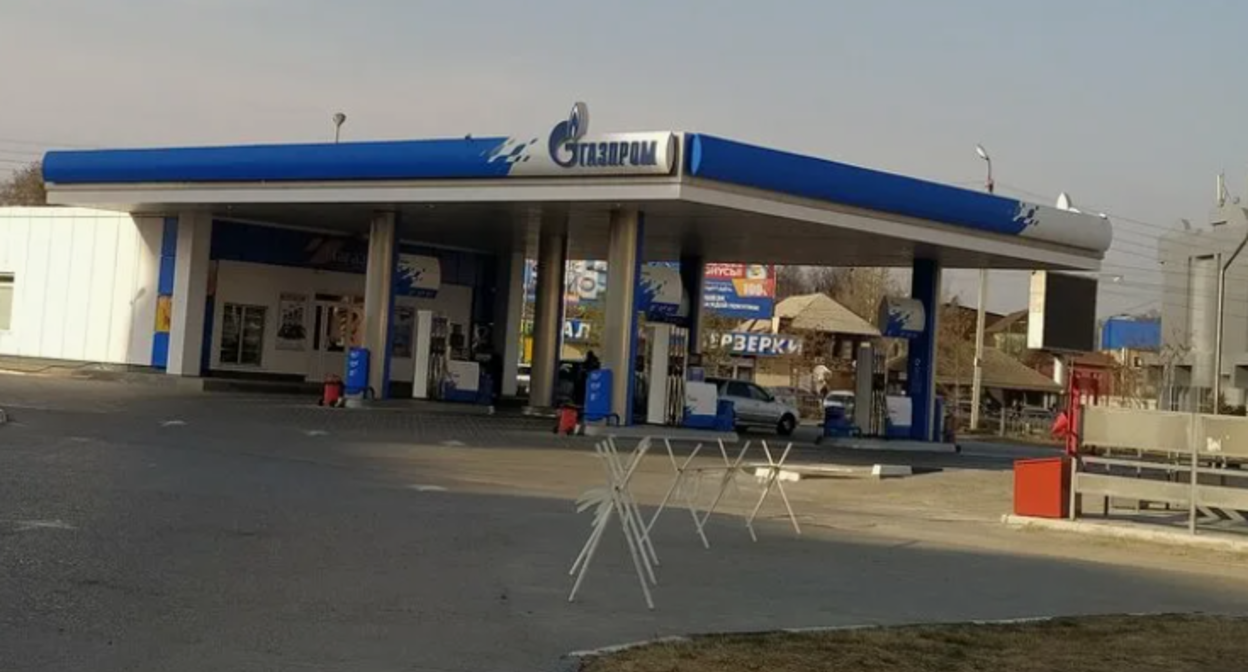 АЗС в Астрахани. Скриншот фото с сервиса "Яндекс. карты", https://yandex.ru/maps/org/gazprom/1122042202/?ll=48.021654%2C46.339477&source=wizbiz_new_map_single&z=16 АЗС в Астрахани. Скриншот фото с сервиса "Яндекс. карты", https://yandex.ru/maps/org/gazprom/1122042202/?ll=48.021654%2C46.339477&source=wizbiz_new_map_single&z=16