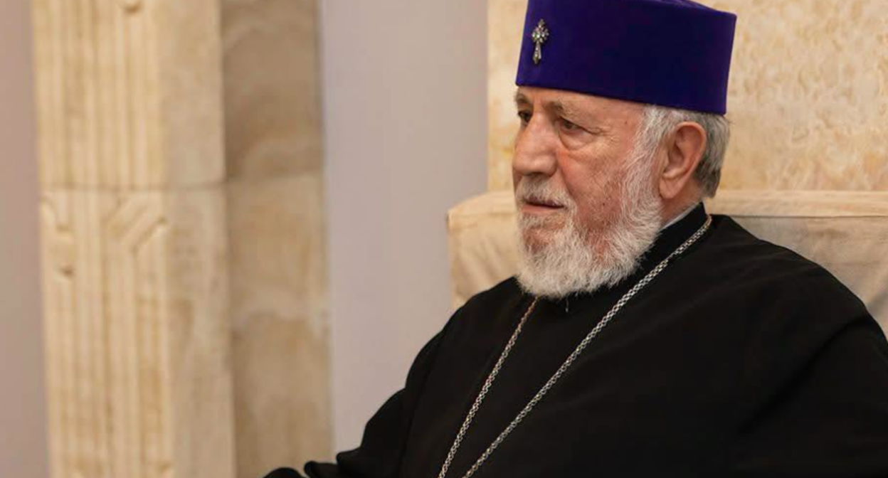 Гарегин Второй на встрече с депутатами. Скриншот фото https://armeniatoday.am/politics-ru/internal-policy/1110250/ от 02.08.26