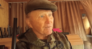 Владимир Атаманчук. Стоп-кадр видео из YouTube-канала "С открытым забралом", https://www.youtube.com/watch?v=txboSJIzV3E&t=25s