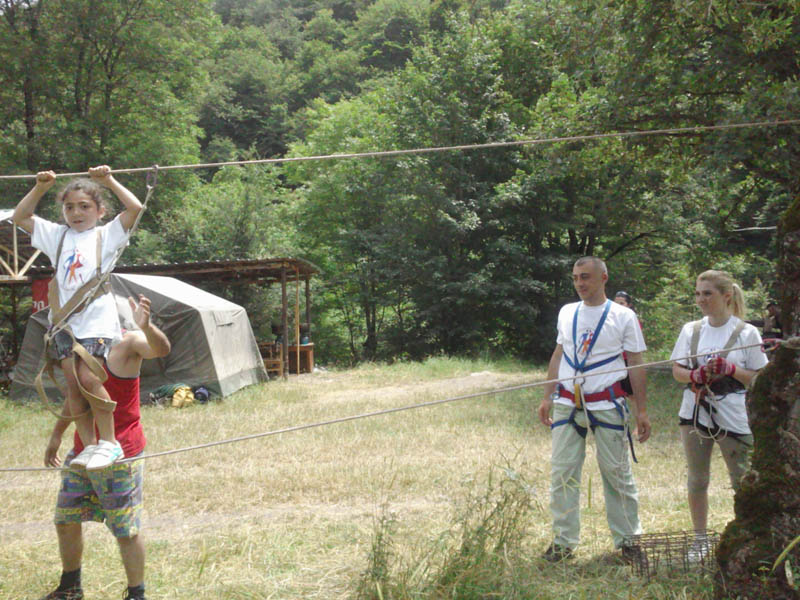 Марианна преодолевает препятствие по "параллельной". undefined