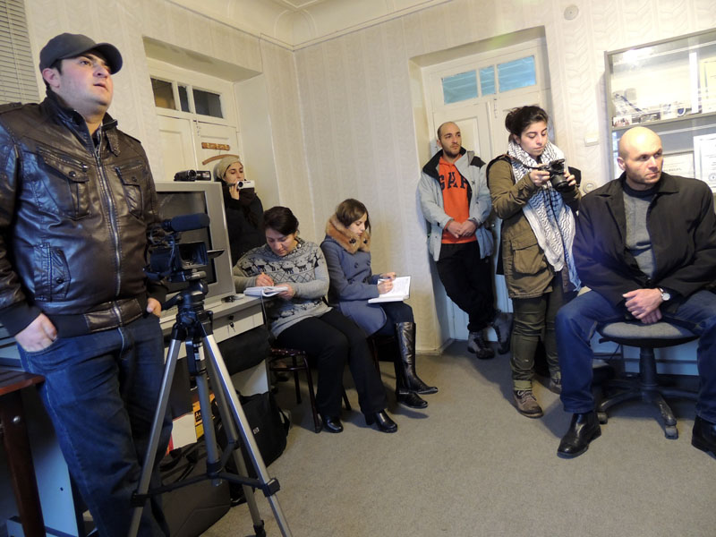 Представители СМИ. Представители СМИ.