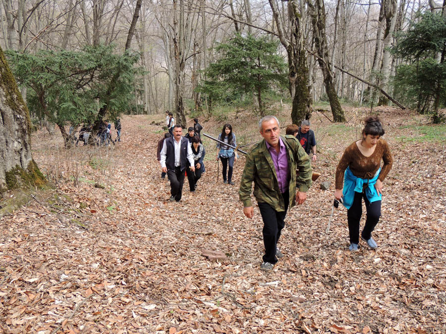 После привала. Такое ощущение, что этот крутой подъём никогда не закончится. После привала. Такое ощущение, что этот крутой подъём никогда не закончится.