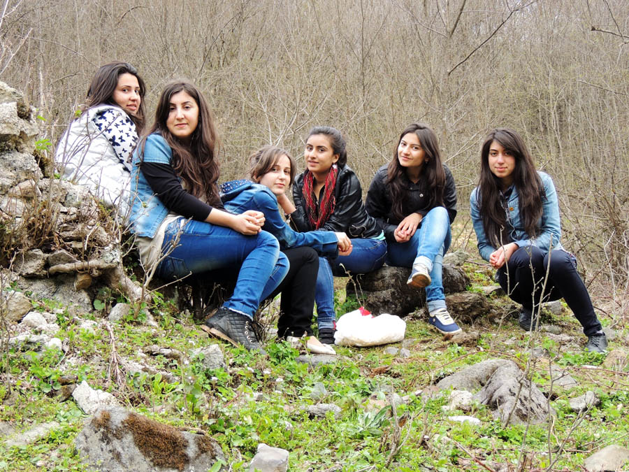 Девочки помогли убрать "со стола", можно и отдохнуть. Девочки помогли убрать "со стола", можно и отдохнуть.