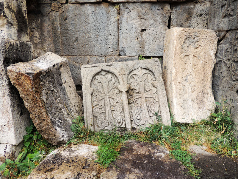 Хачкары монастыря Татев. Хачкары монастыря Татев.