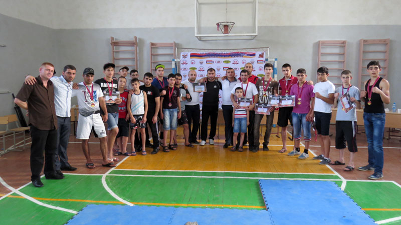 Фото на память. Часть участников первенства.