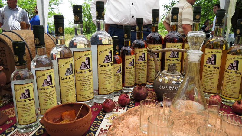 Продукция из Аскеран Баласанян.