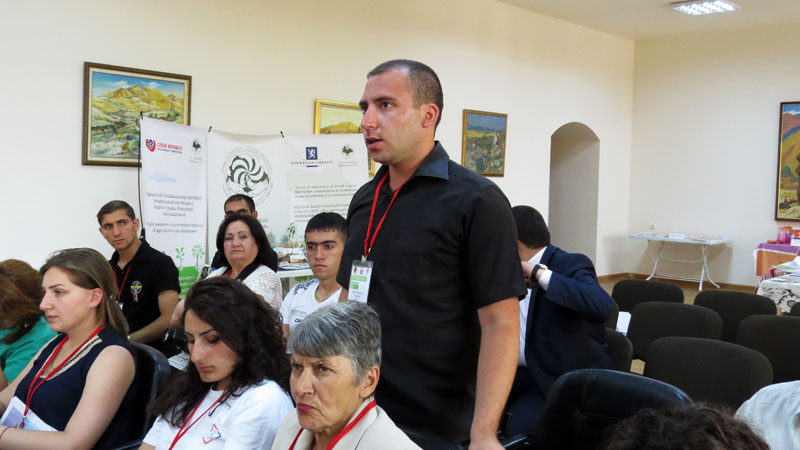 Егише Шарьян журналистская организация Аспарез. Шираз.