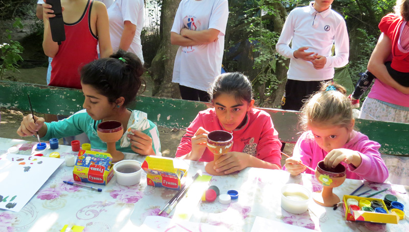  Девочки напряжены, хочется сделать лучше всех.