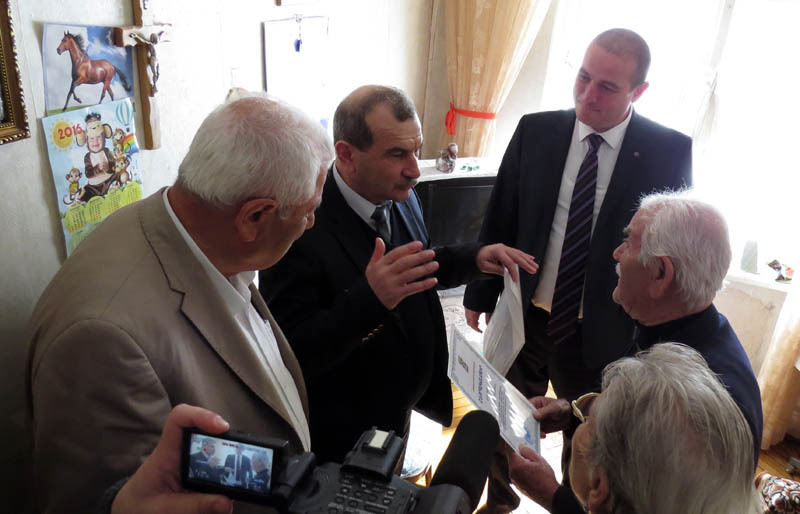 Пришли гости из мэрии и "Водоканала"