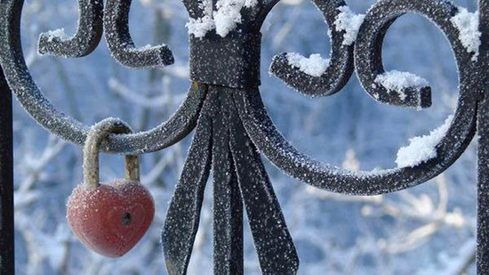 Замочек на решётке. Взято из интернета. Замочек на решётке. Взято из интернета.