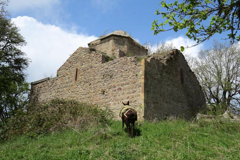 Монастырь Пткес Берк Сурб Геворг (Св. Георгия) 13 в. Аскеранский район.